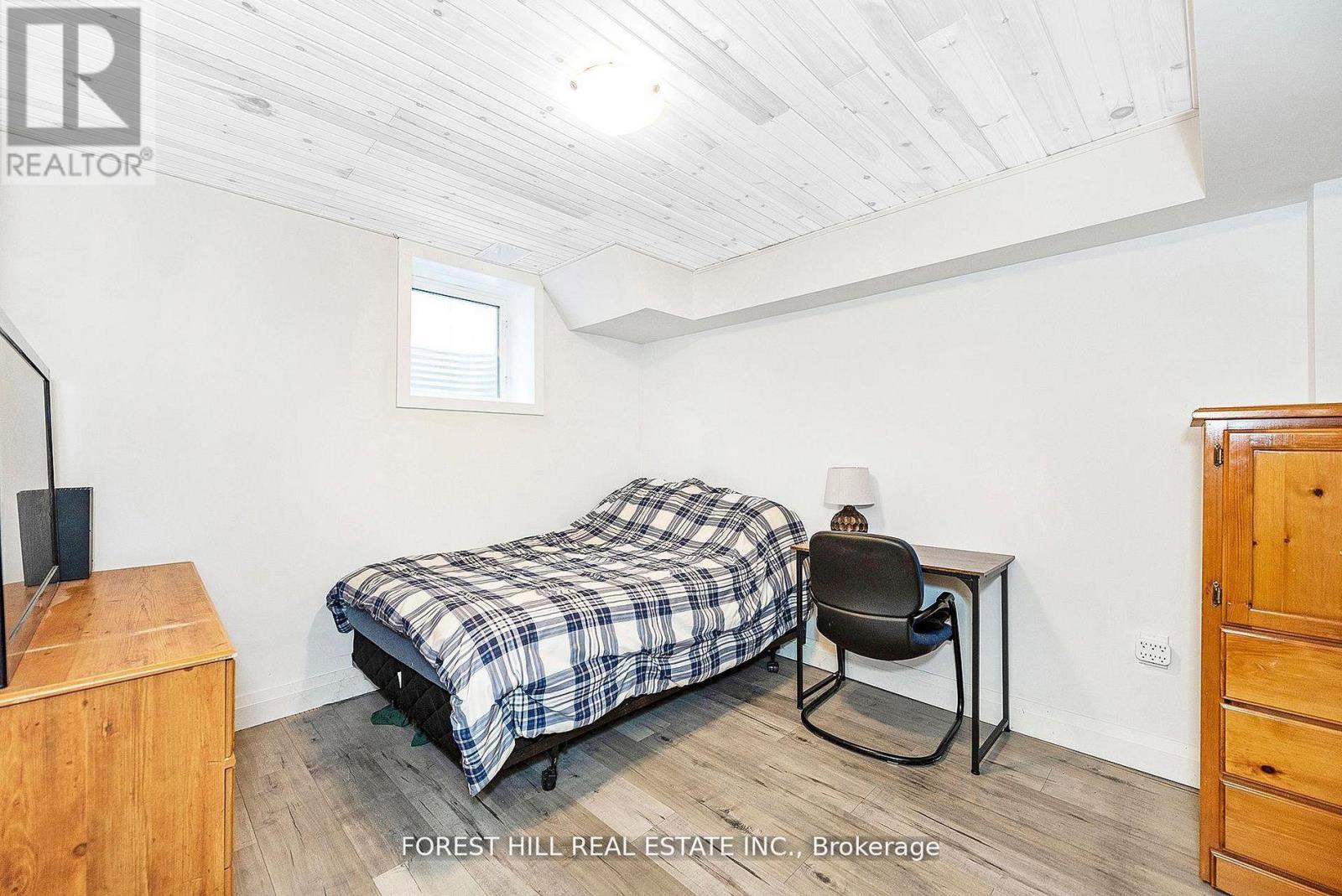 488 LINDEN DRIVE - 31