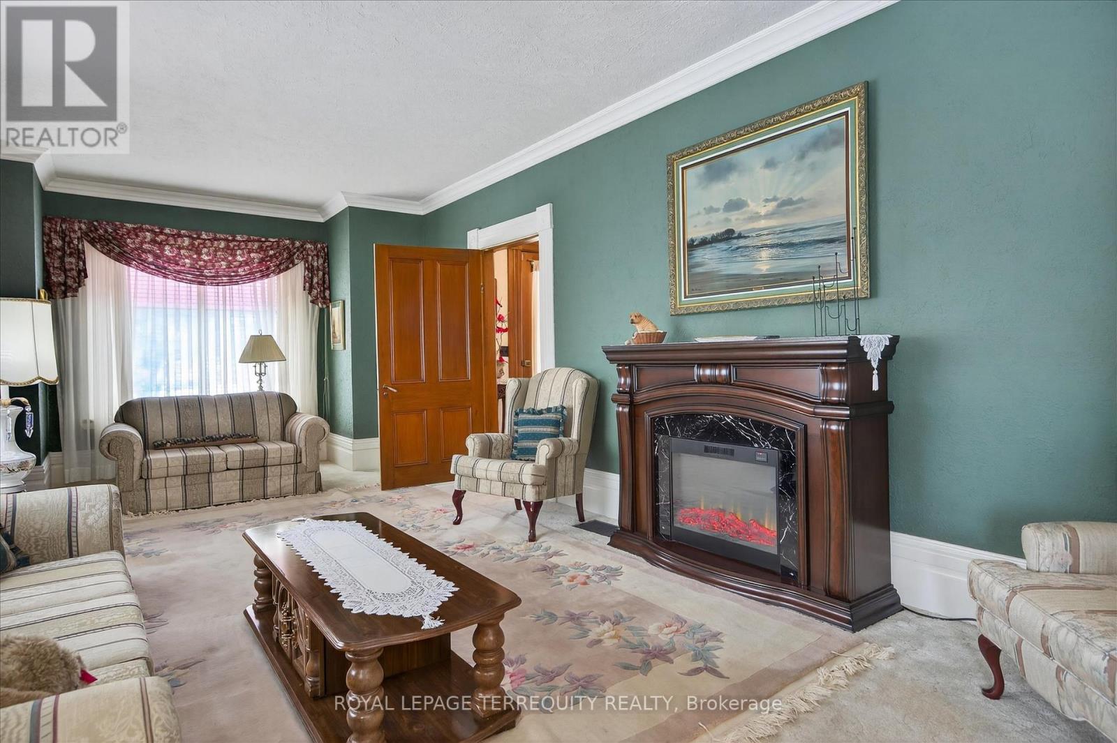 16 BOOTH STREET S - 18