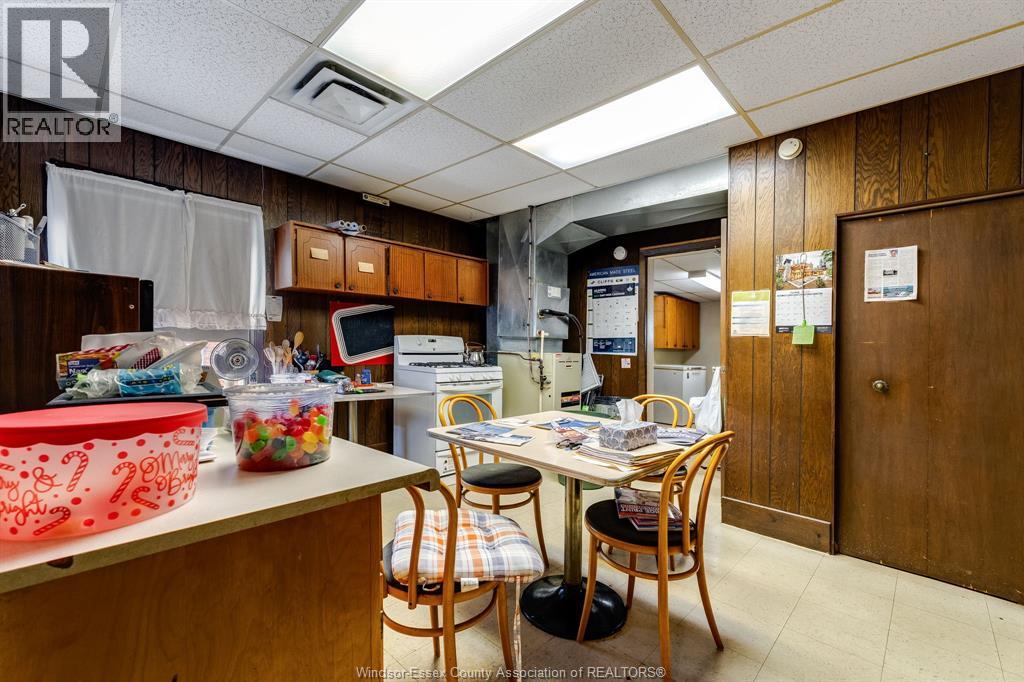 2330-2334 McDougall - 18