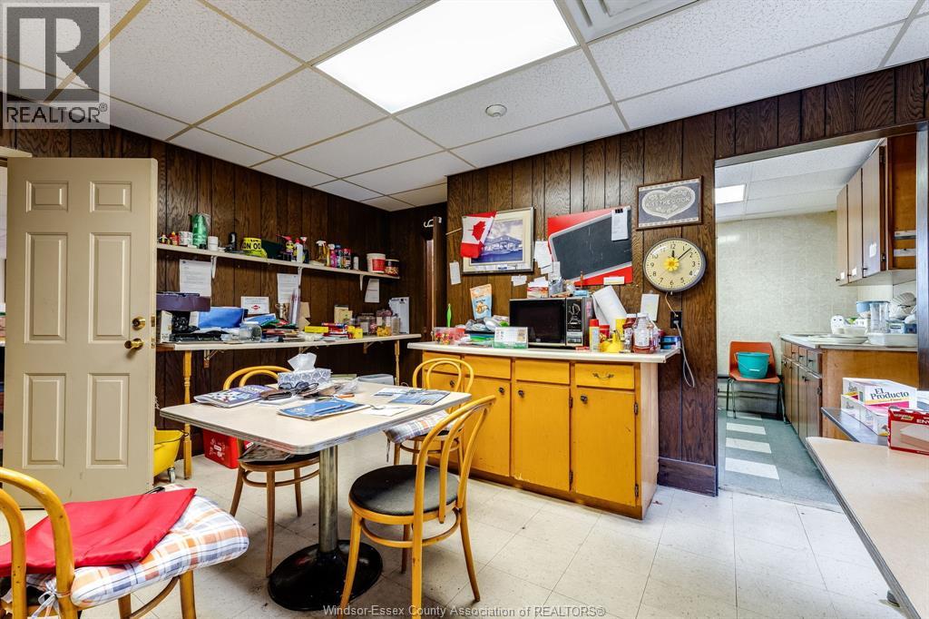 2330-2334 McDougall - 19