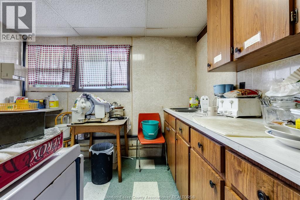 2330-2334 McDougall - 20