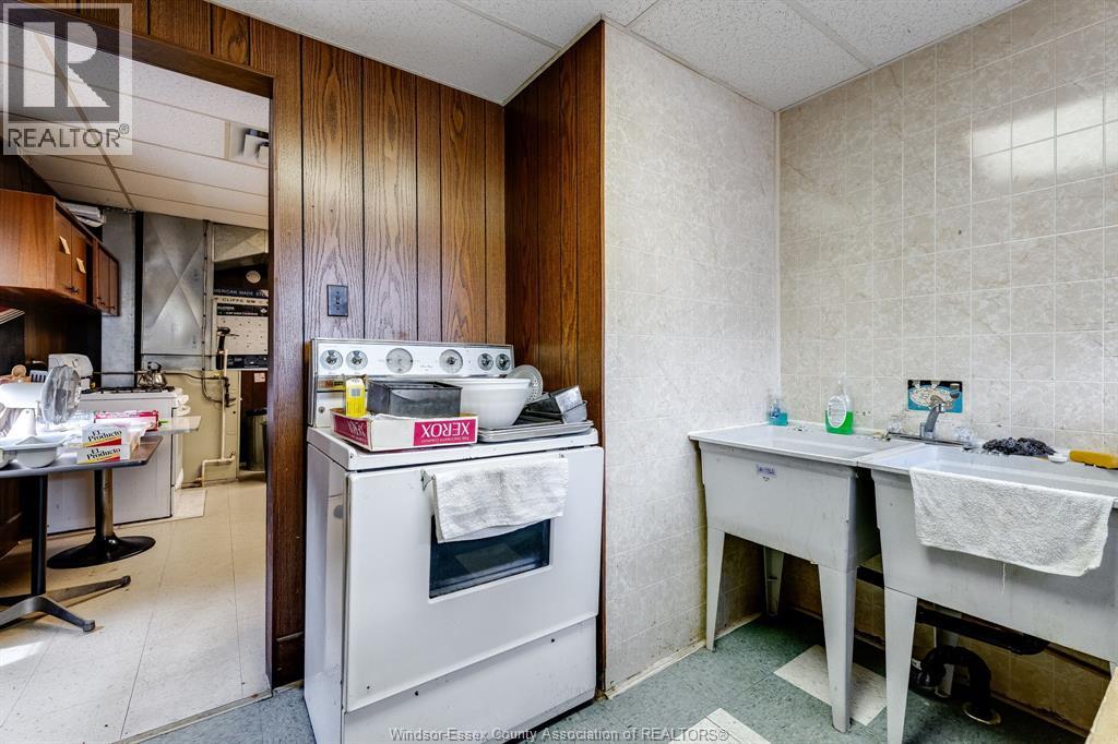 2330-2334 McDougall - 21