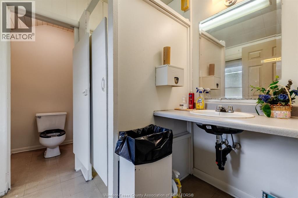 2330-2334 McDougall - 30