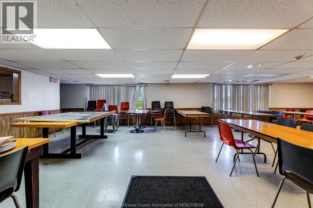 2330-2334 McDougall - 31