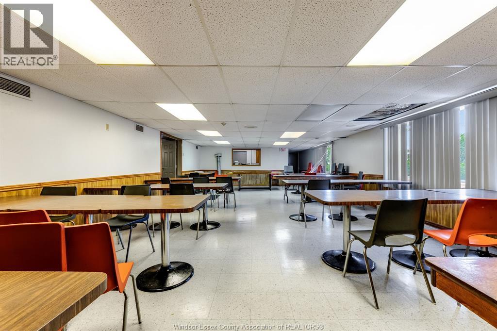 2330-2334 McDougall - 33