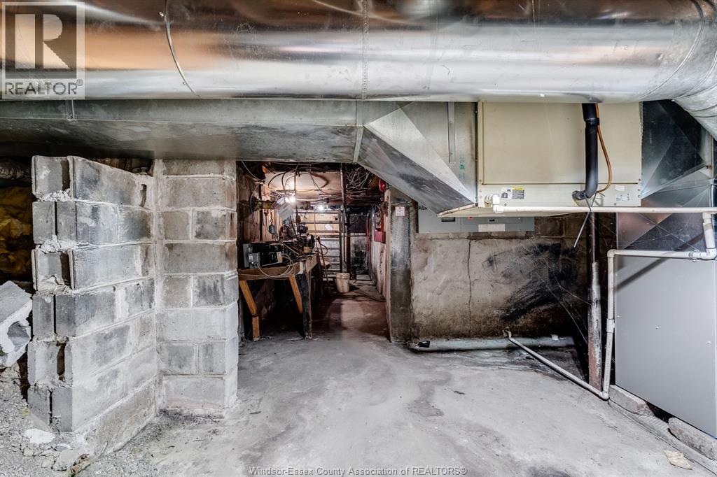 2330-2334 McDougall - 47