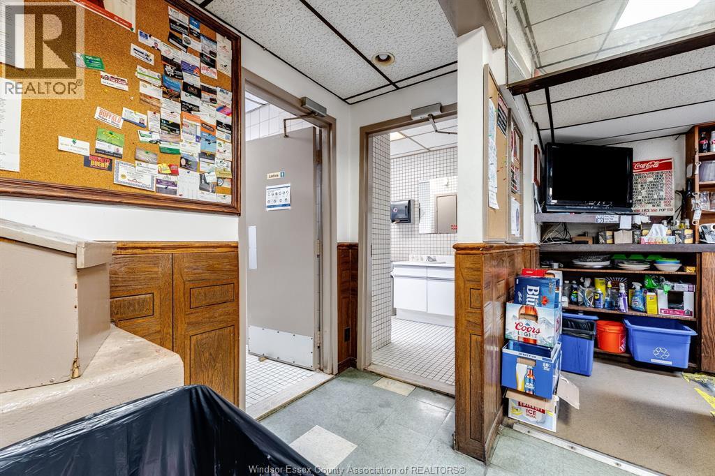 2330-2334 McDougall - 9