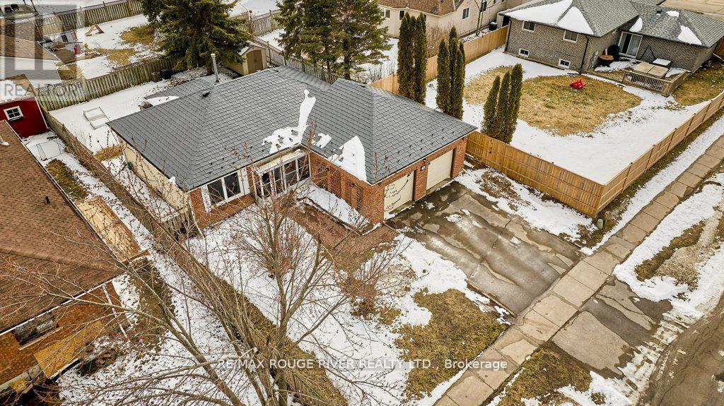 34 CEDAR COURT - 2