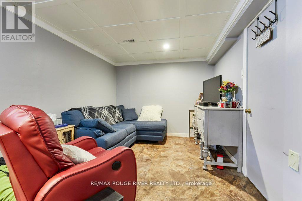 34 CEDAR COURT - 22