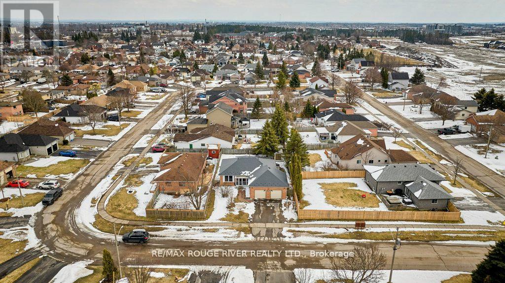 34 CEDAR COURT - 30