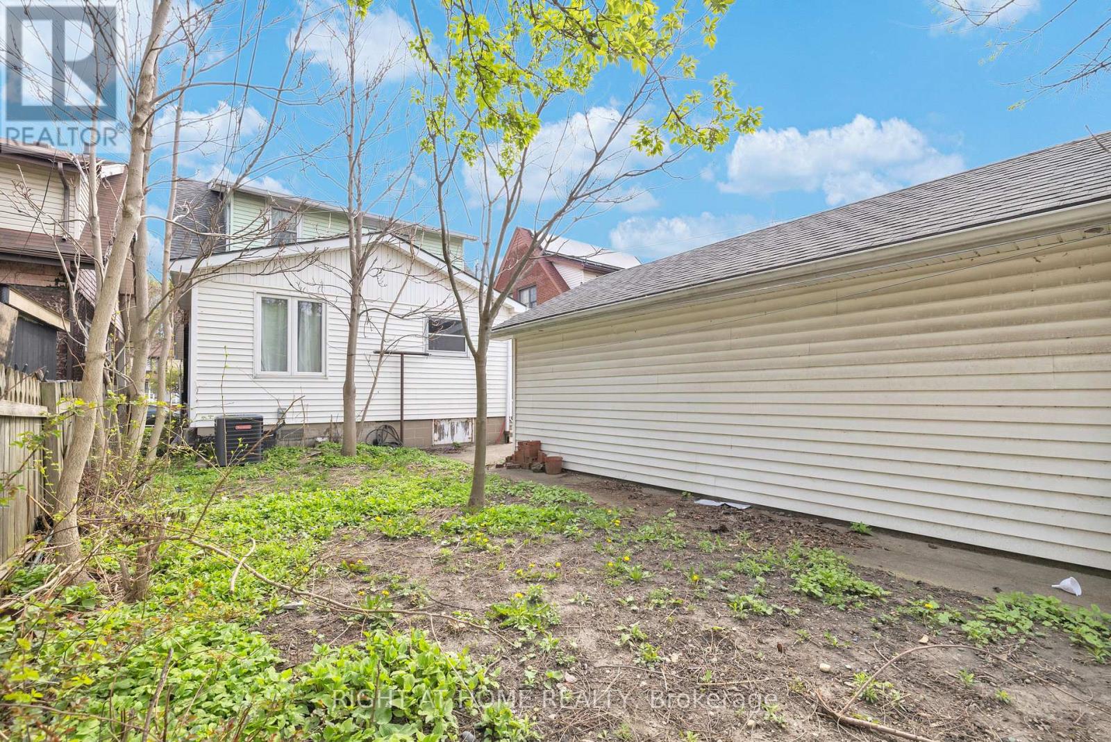 321 RANKIN AVENUE - 18