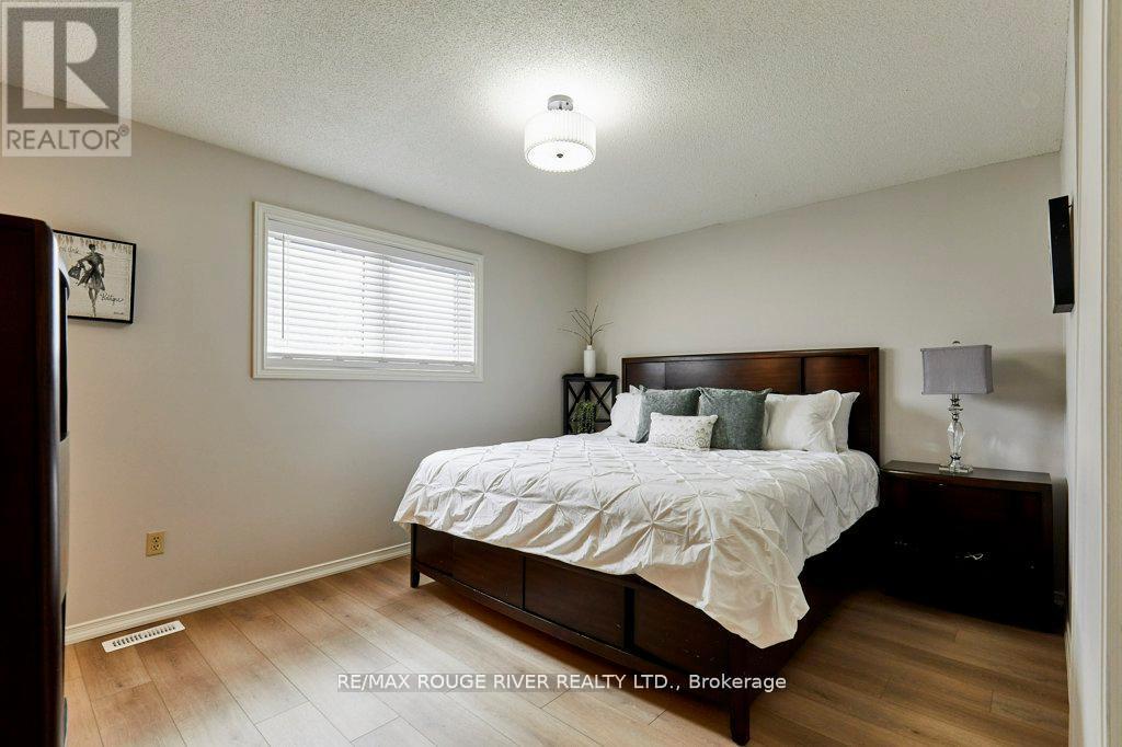 34 CEDAR COURT - 13