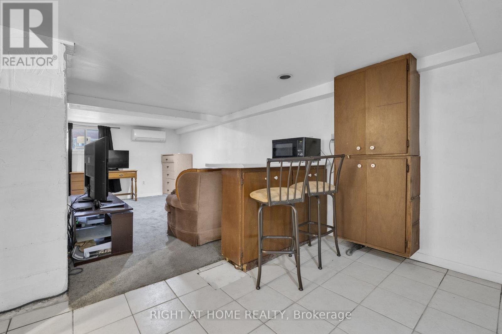 530-532 CAMPBELL AVENUE - 17