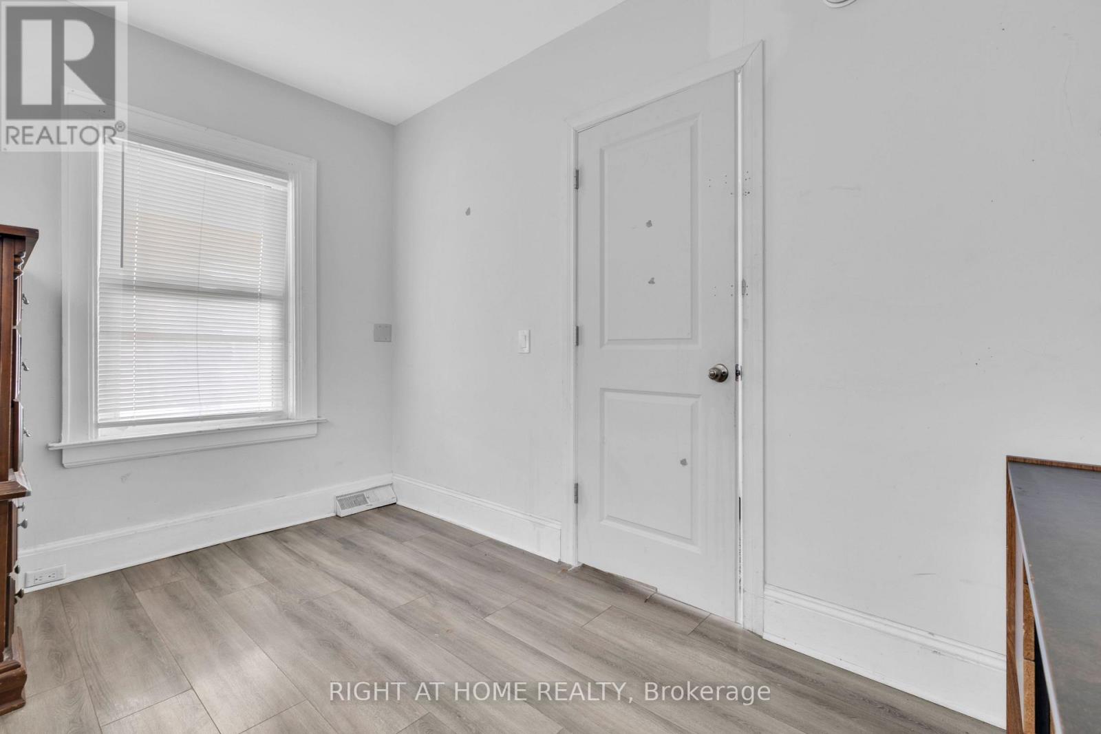 3497 PETER STREET - 11