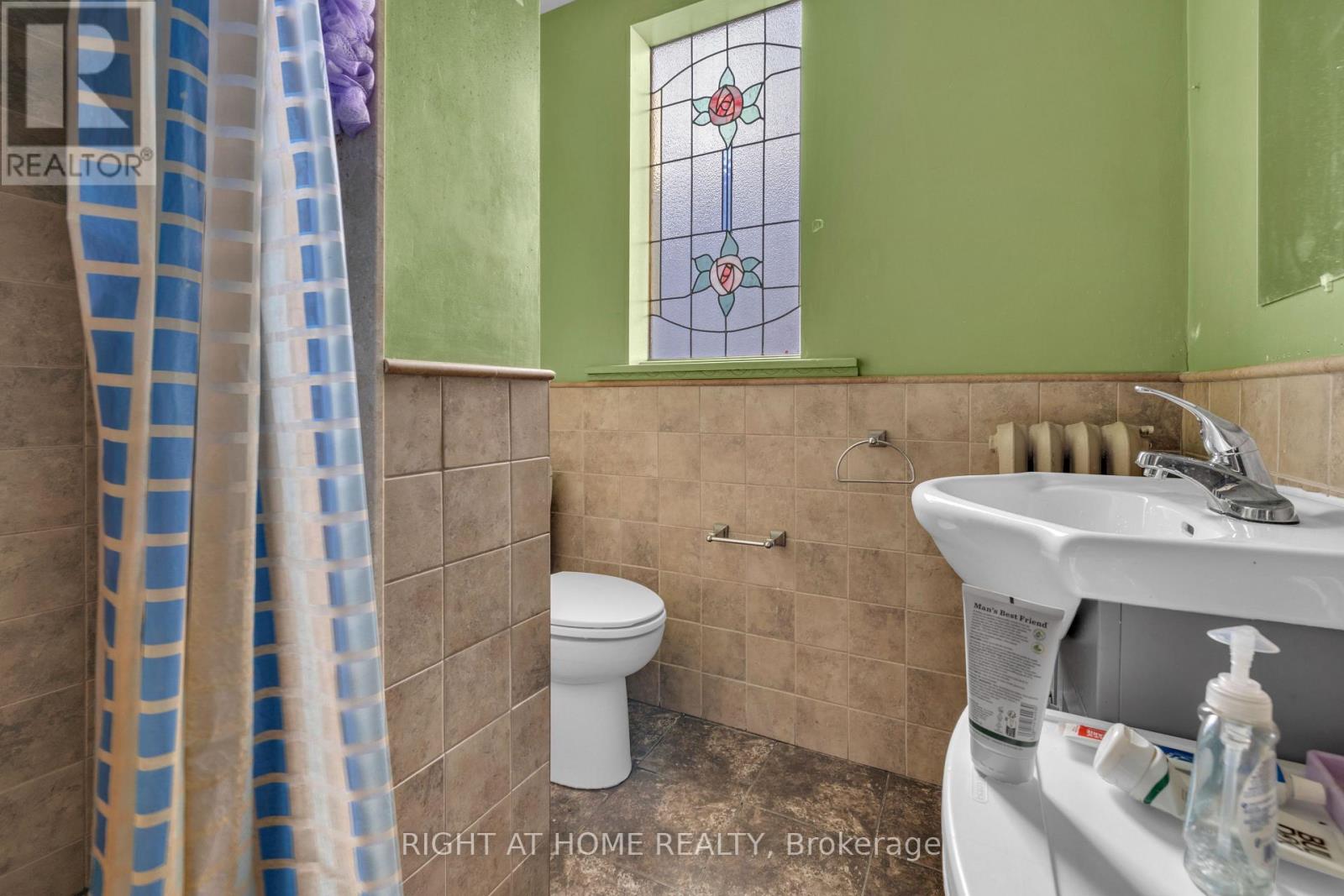 530-532 CAMPBELL AVENUE - 10