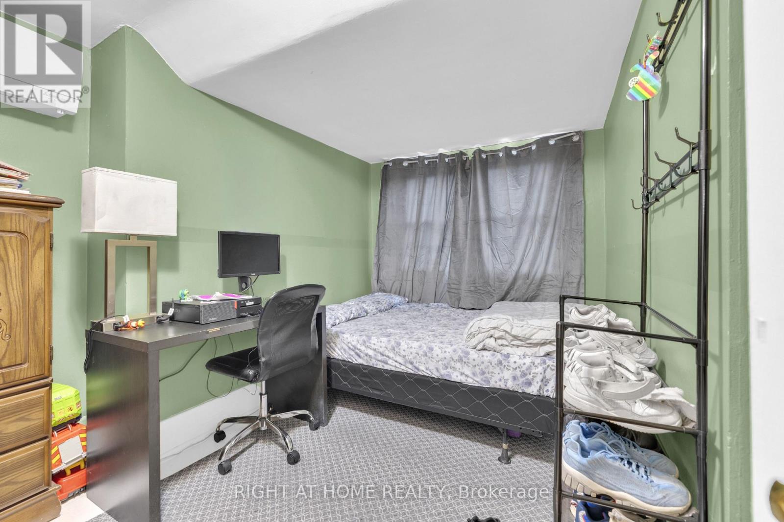 530-532 CAMPBELL AVENUE - 25