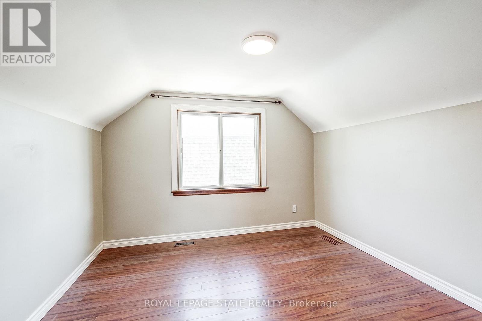 28 DELENA AVENUE S - 18