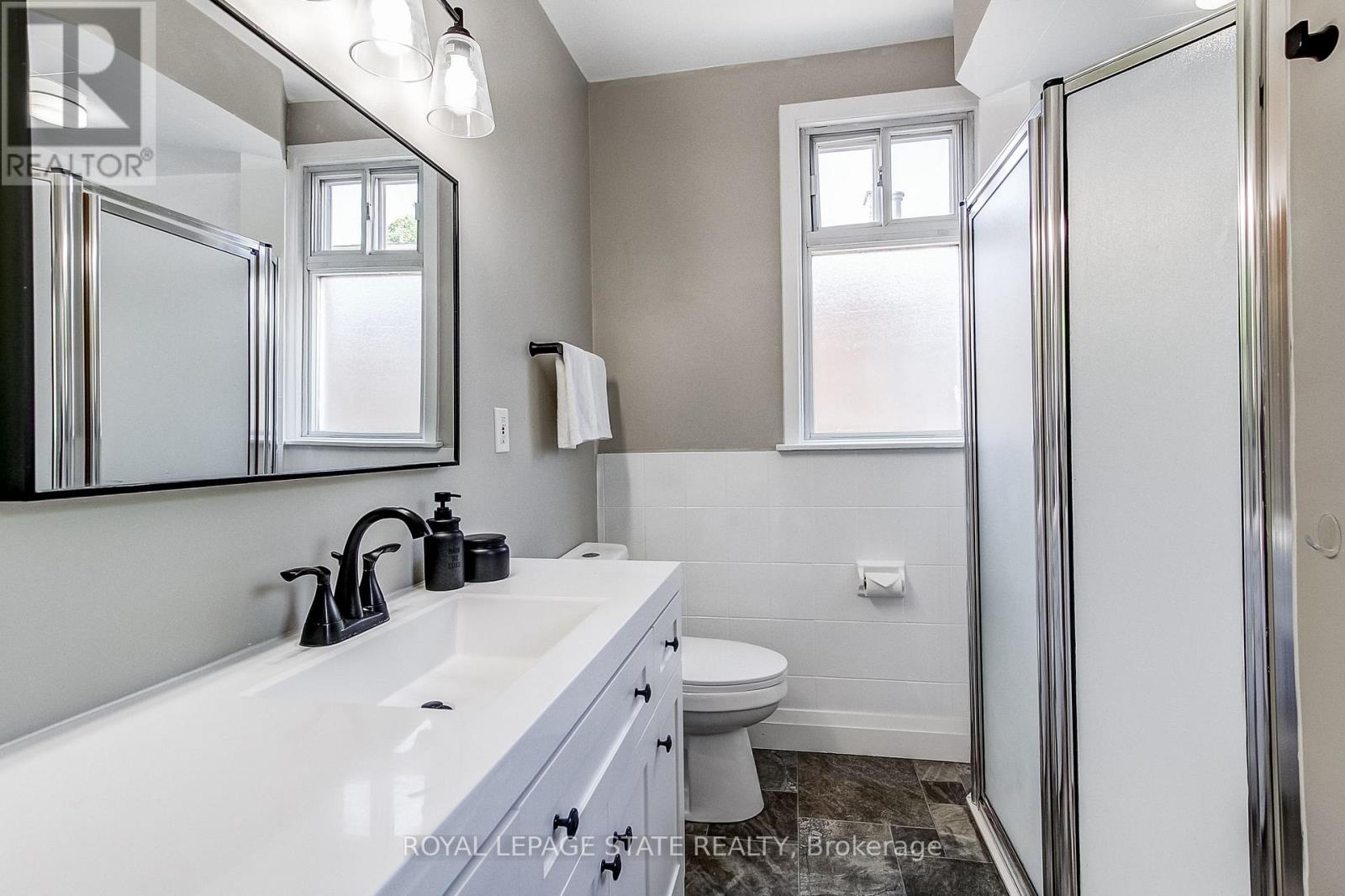 28 DELENA AVENUE S - 14
