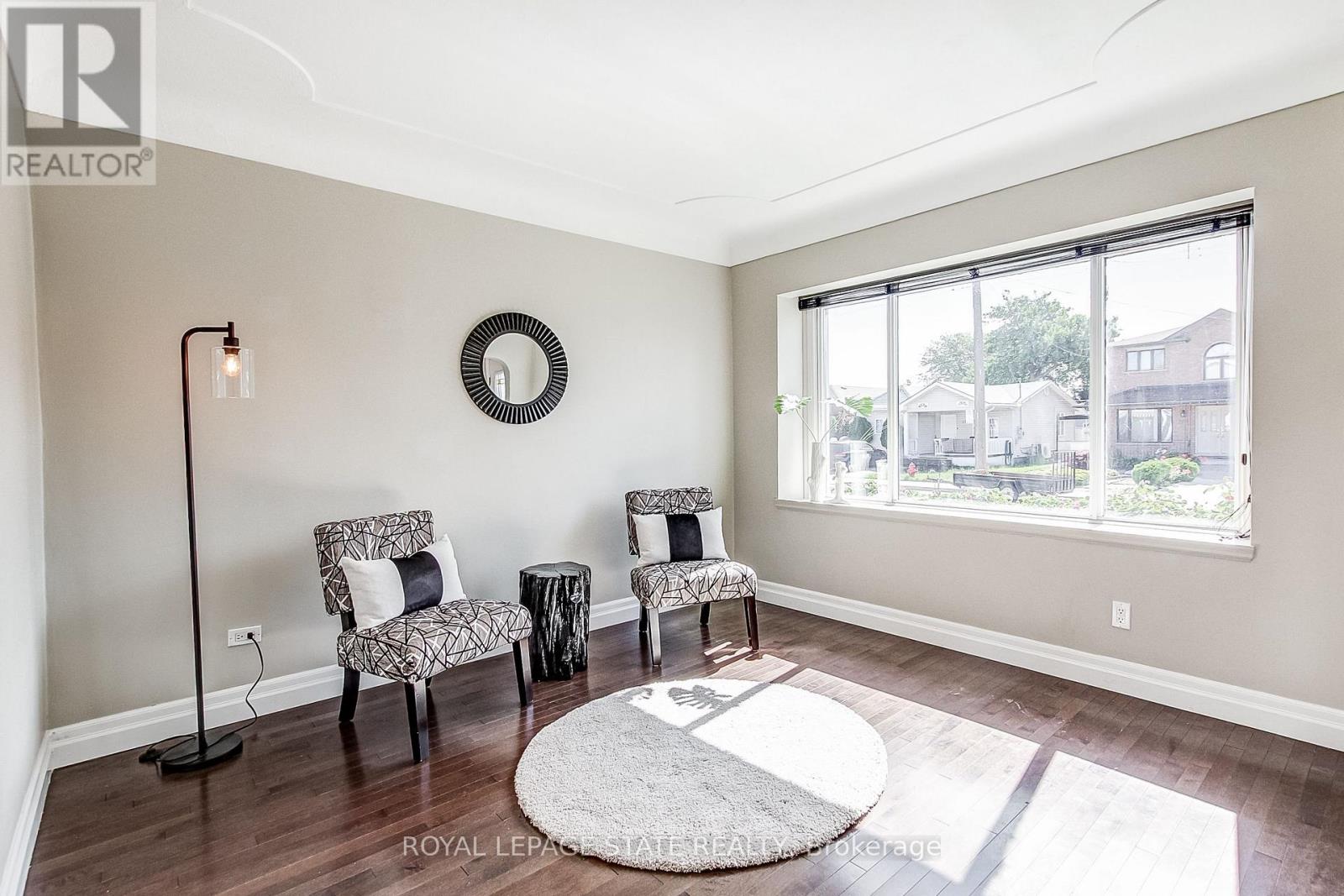 28 DELENA AVENUE S - 6