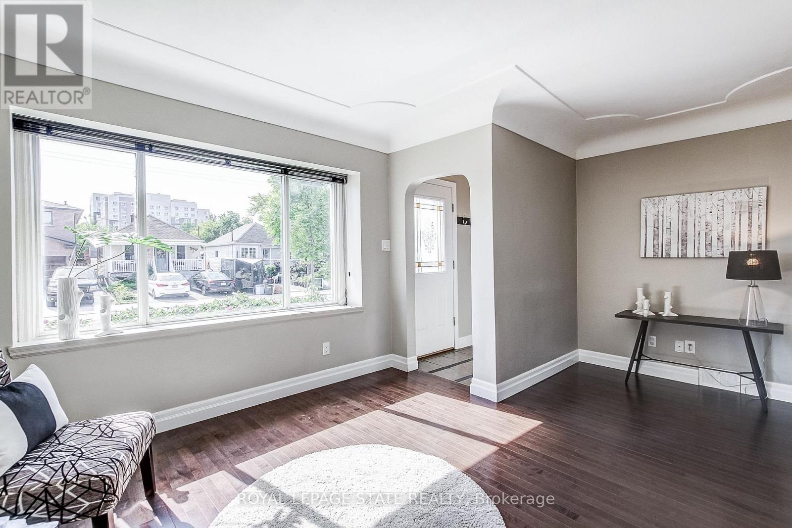 28 DELENA AVENUE S - 5