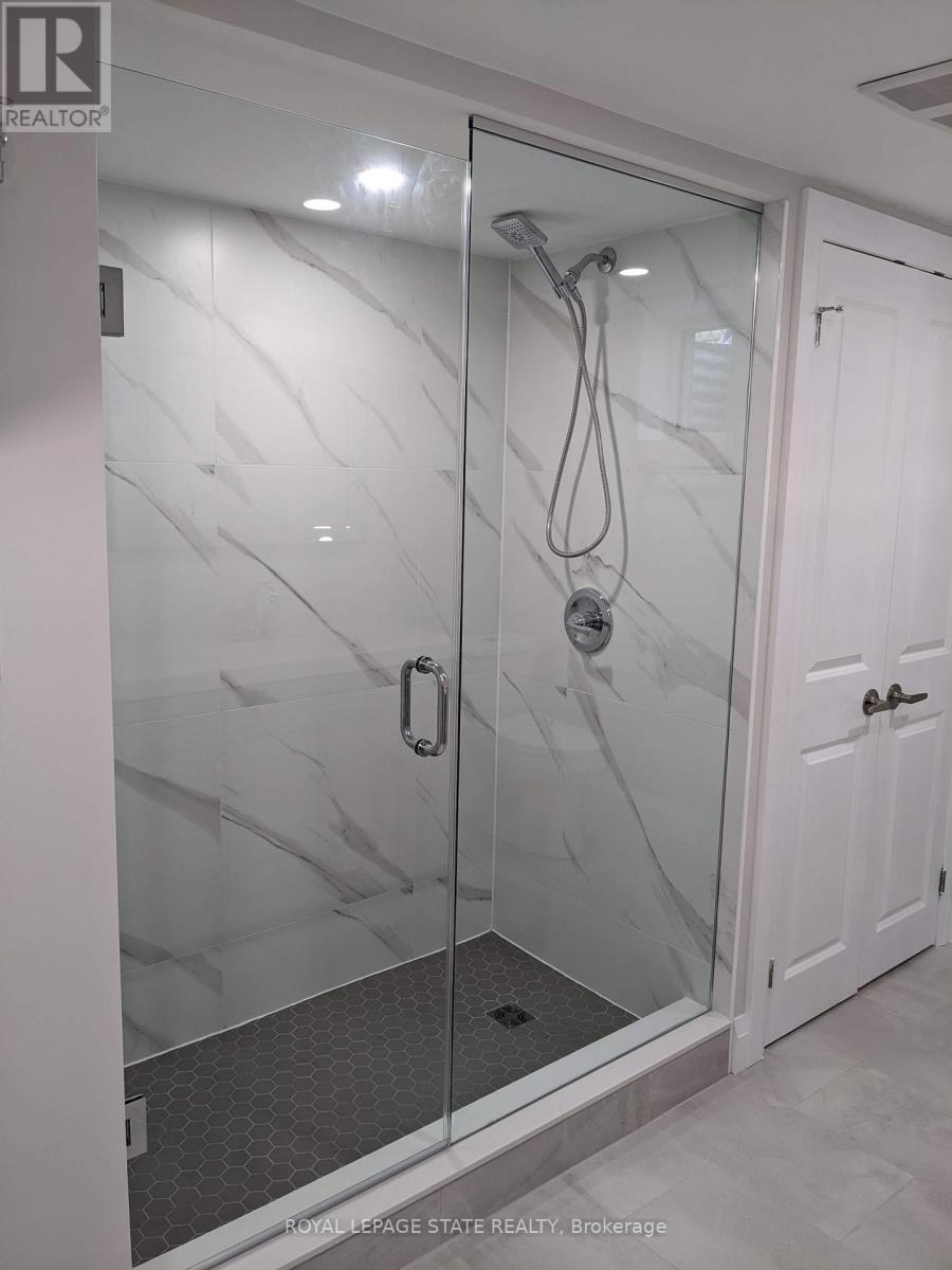 28 DELENA AVENUE S - 31