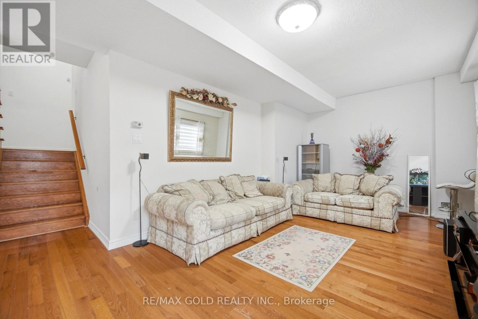 77 TRAILSIDE WALK - 12
