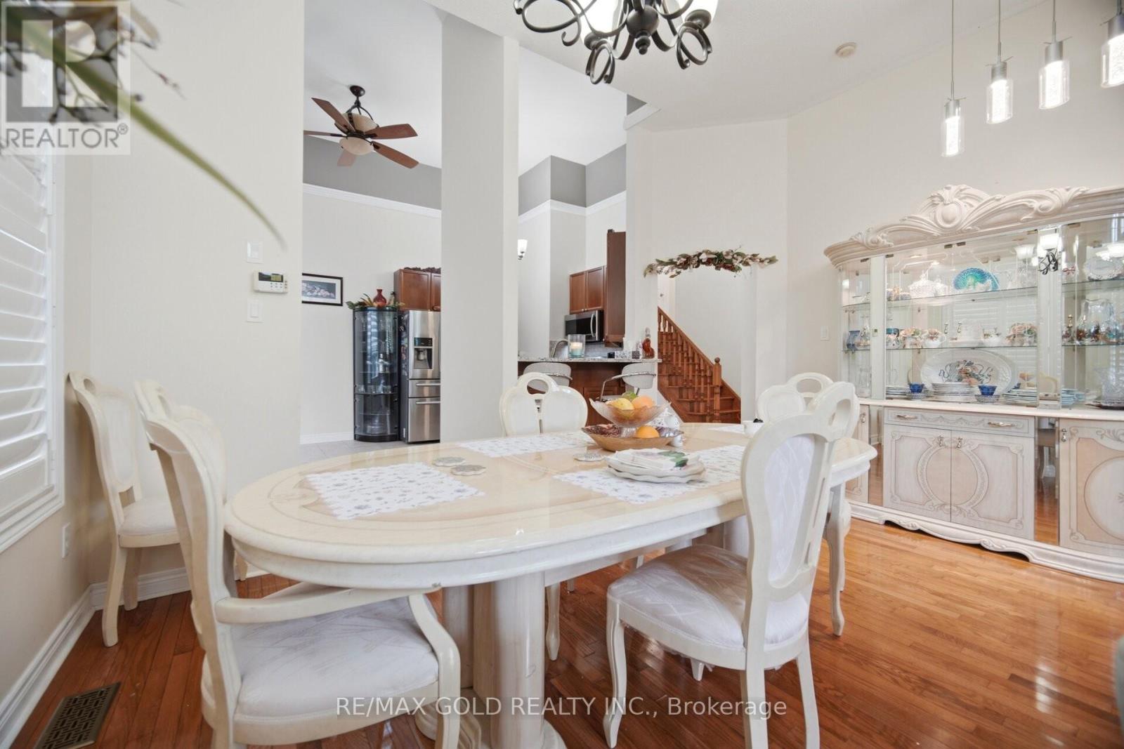 77 TRAILSIDE WALK - 6