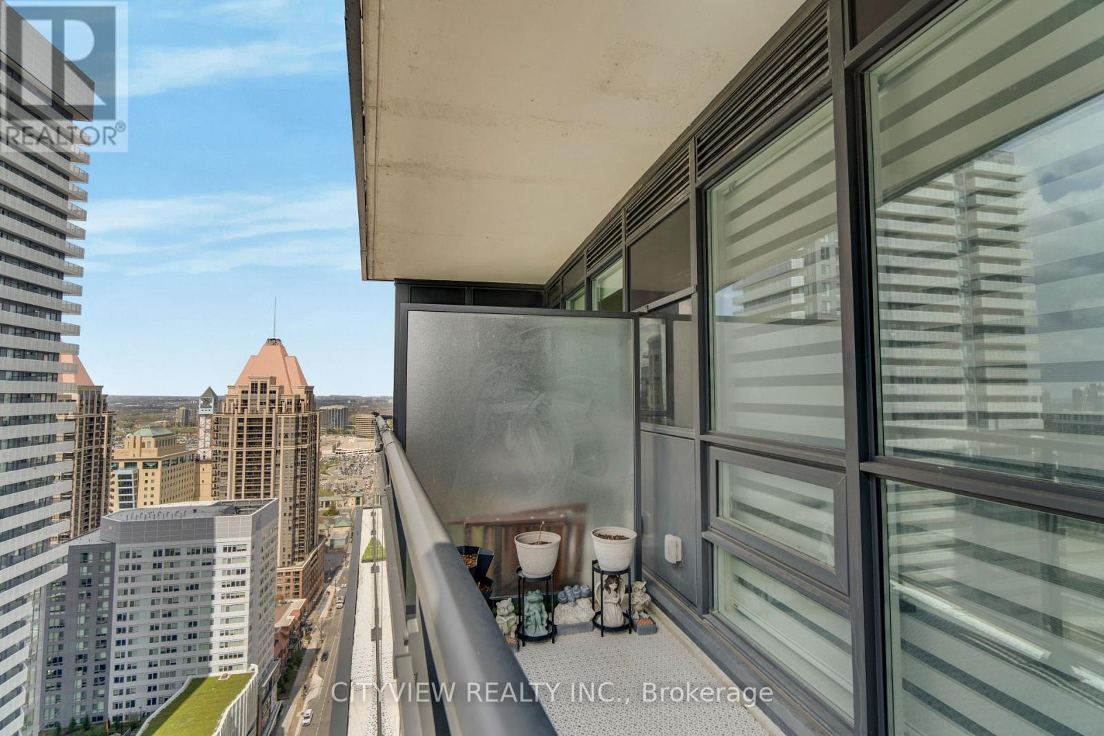 #2905 510 CURRAN PLACE - 25