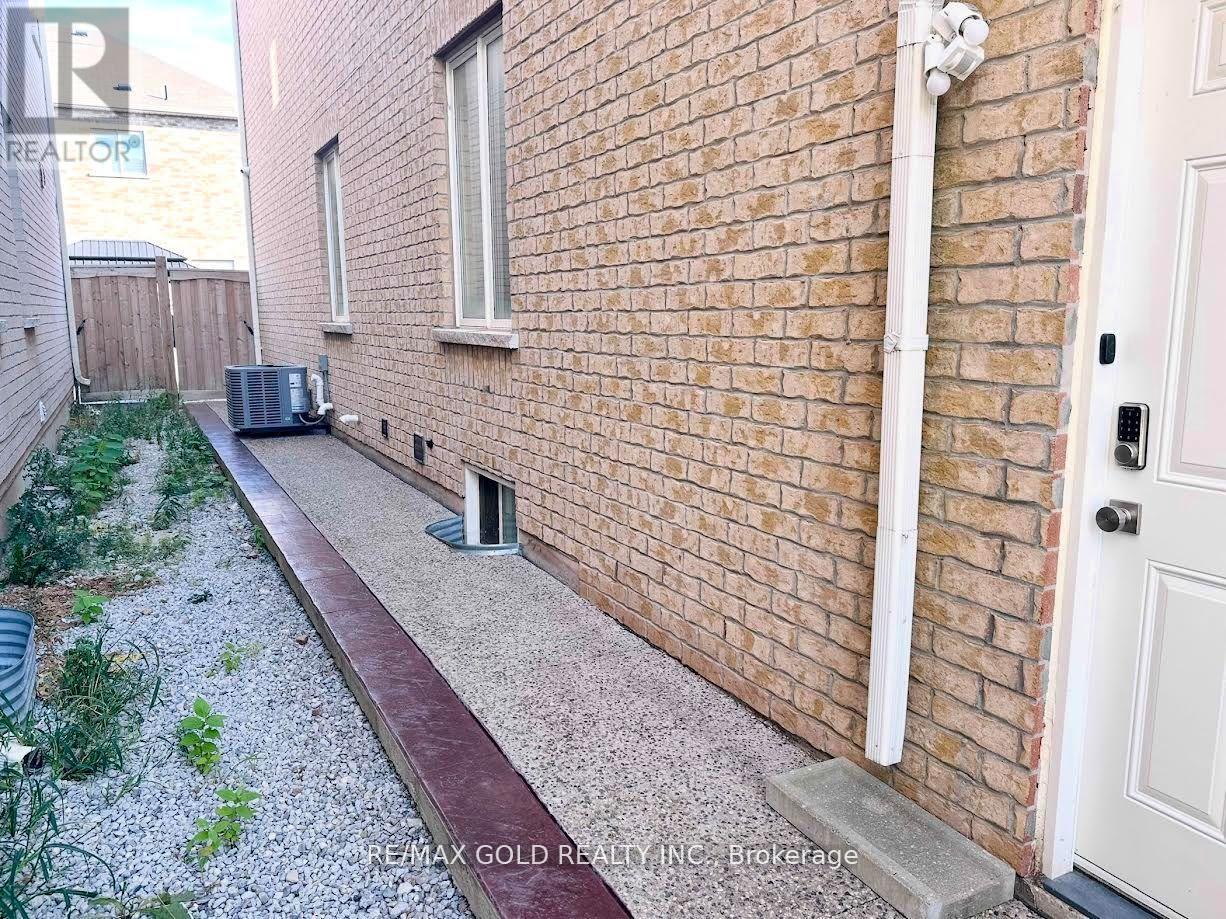 298 ETHERIDGE AVENUE - 35