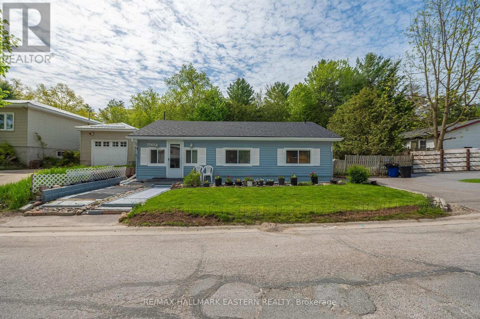 7069 WAVERLY STREET - 1