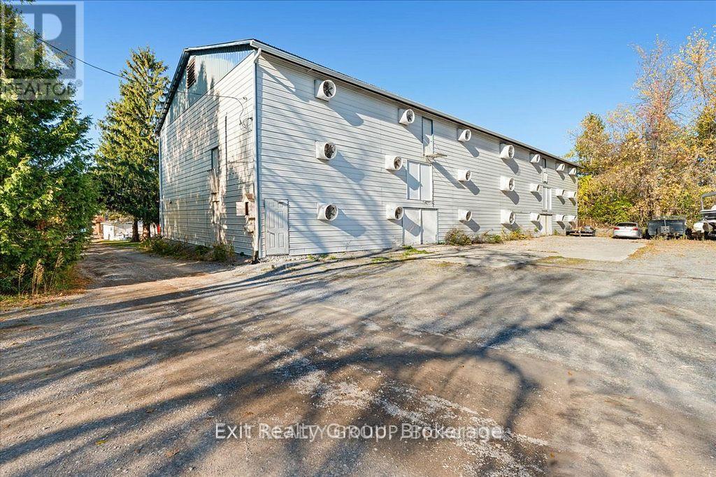 2421 COUNTY RD 3 - 39