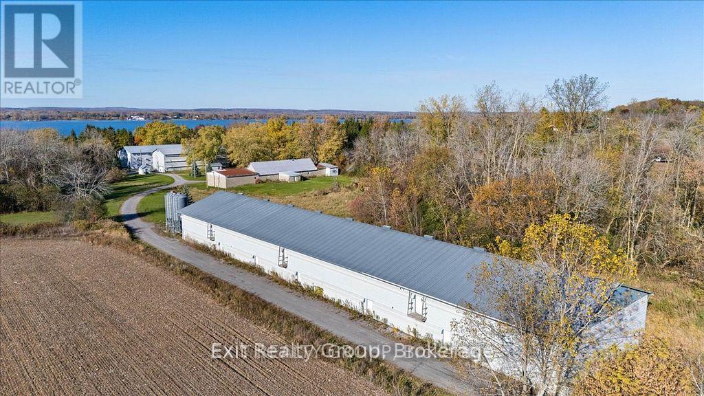 2421 COUNTY RD 3 - 33