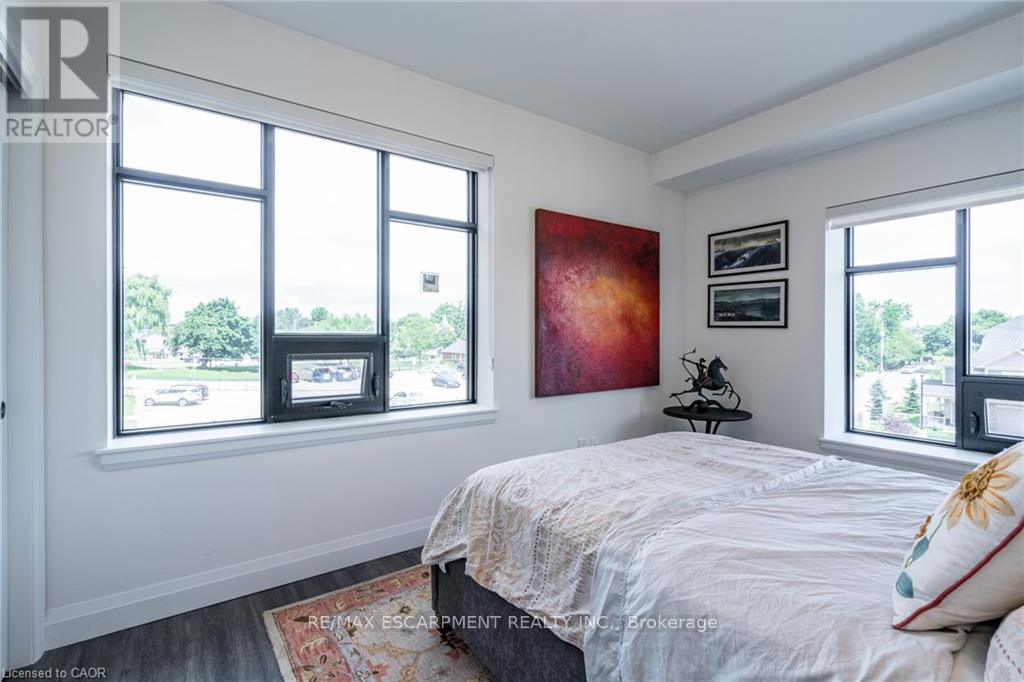 #213 30 HAMILTON STREET S - 30