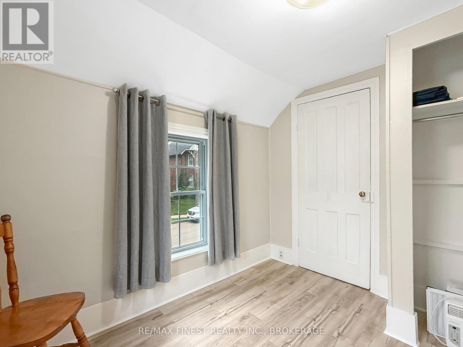 215 BROCK STREET - 22