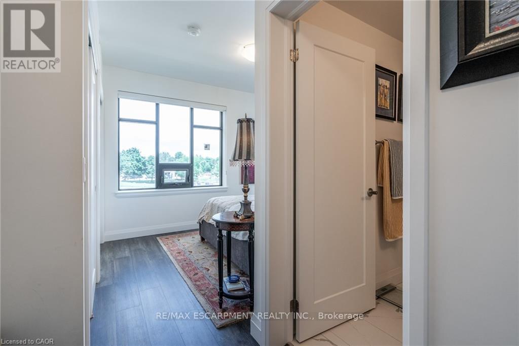 #213 30 HAMILTON STREET S - 28