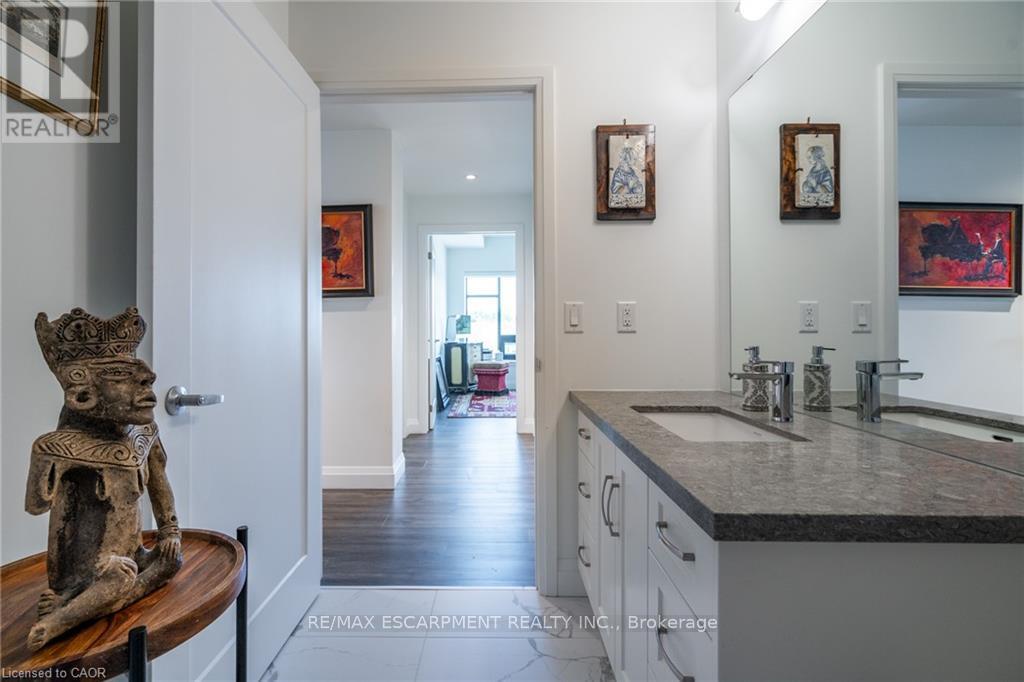 #213 30 HAMILTON STREET S - 24