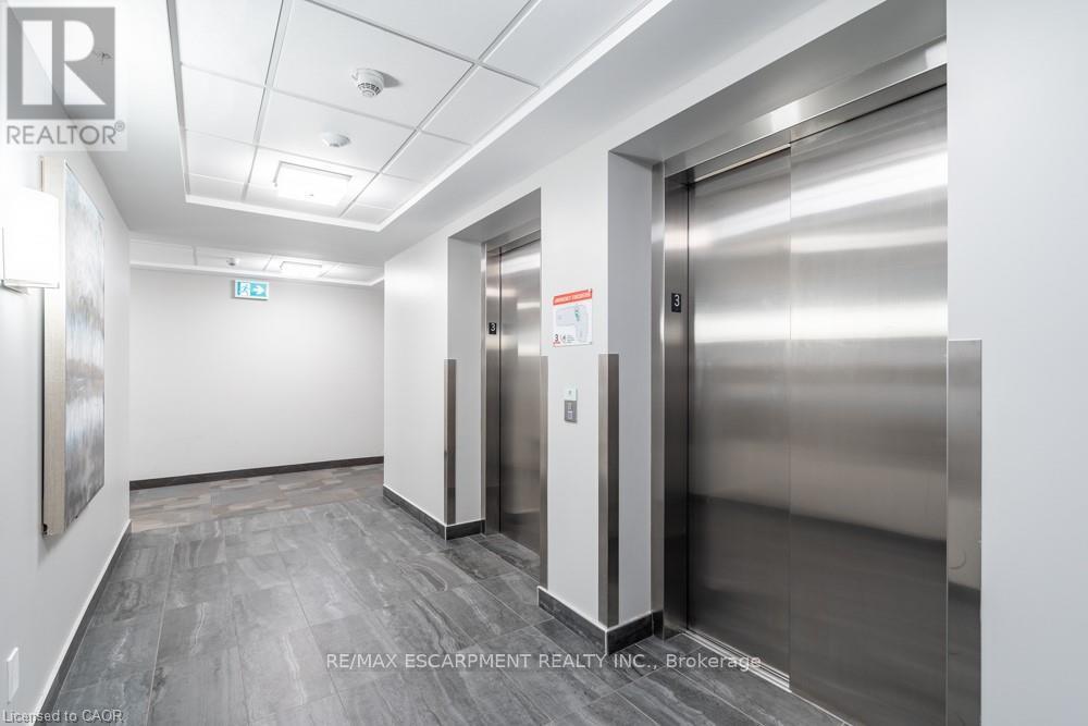 #213 30 HAMILTON STREET S - 6