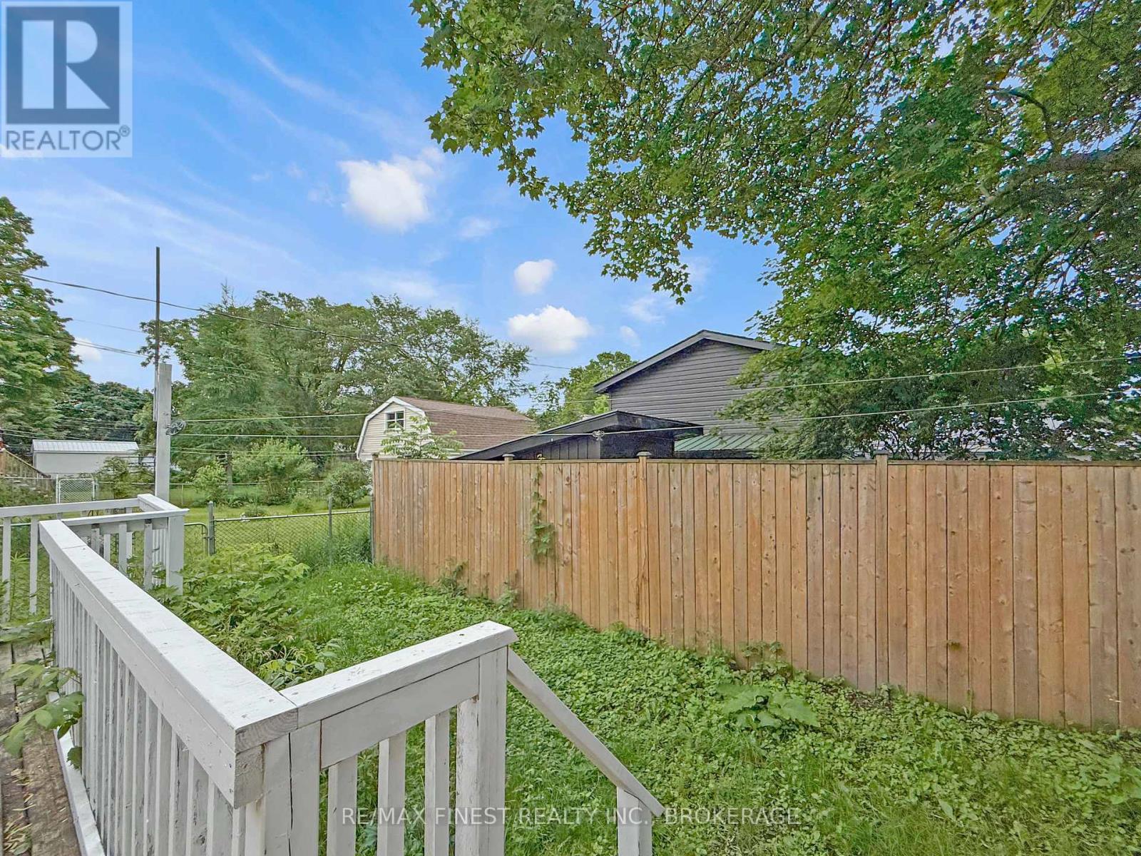 215 BROCK STREET - 37