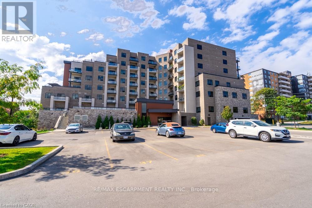 #213 30 HAMILTON STREET S - 4