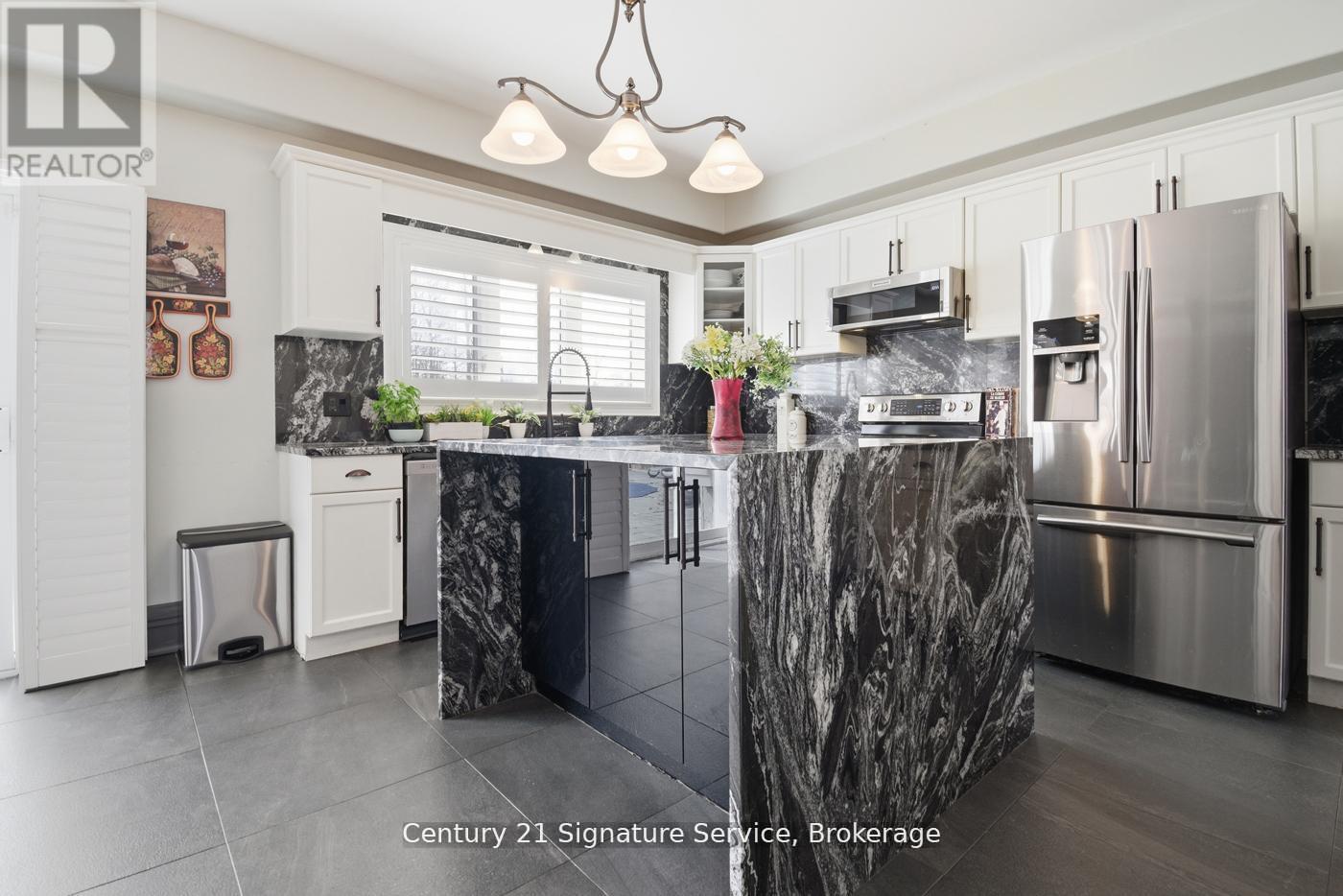 654 BRIAN STREET - 15