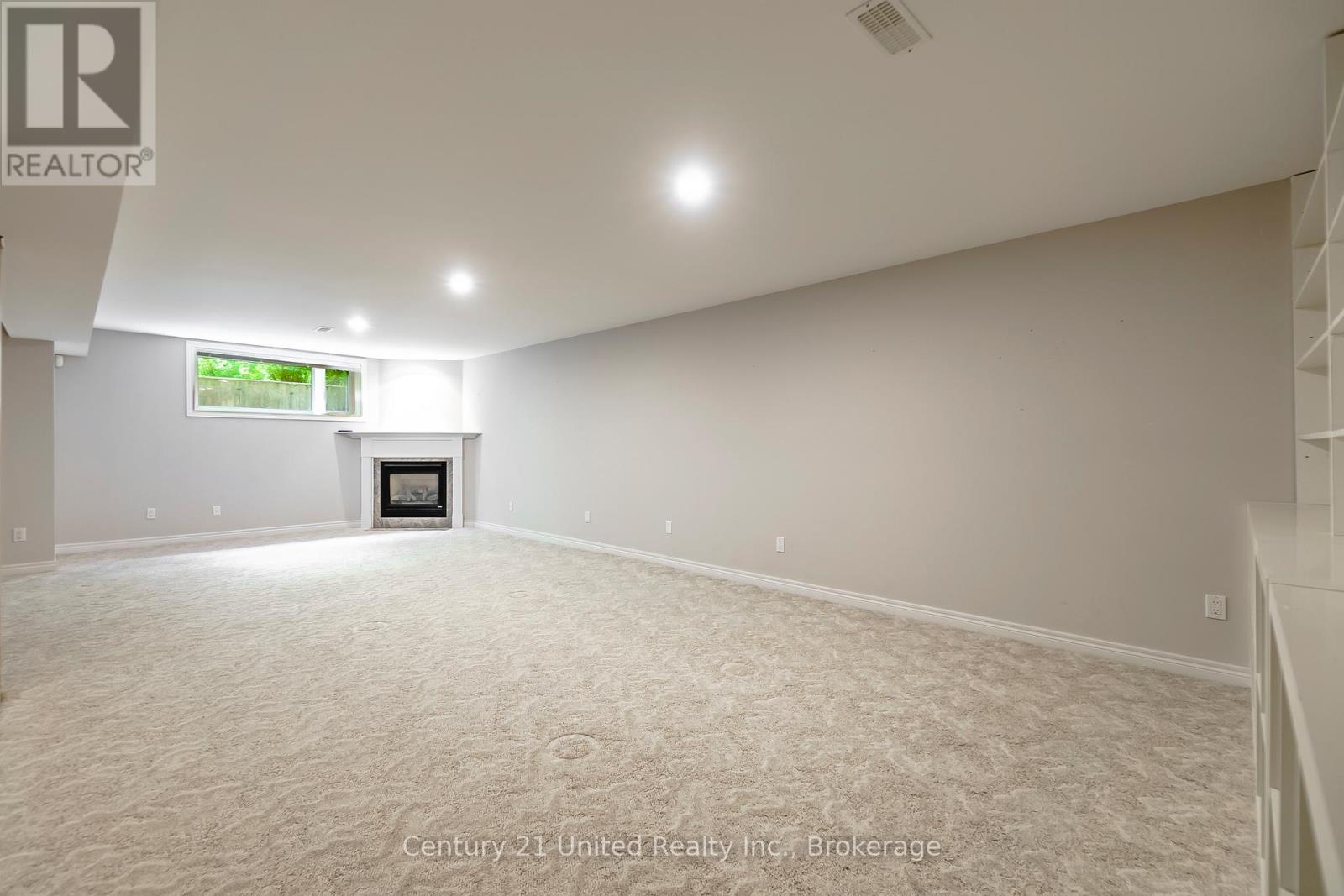 #12 1850 CHERRYHILL ROAD - 32