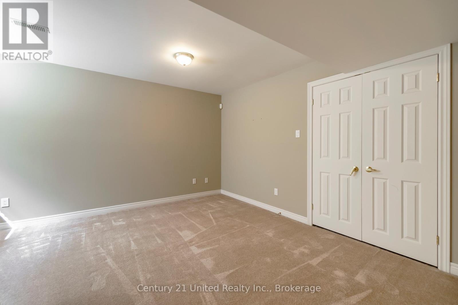 #12 1850 CHERRYHILL ROAD - 34