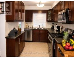 28 Elderberry Avenue, Grimsby, ON L3M5R5 Photo 8