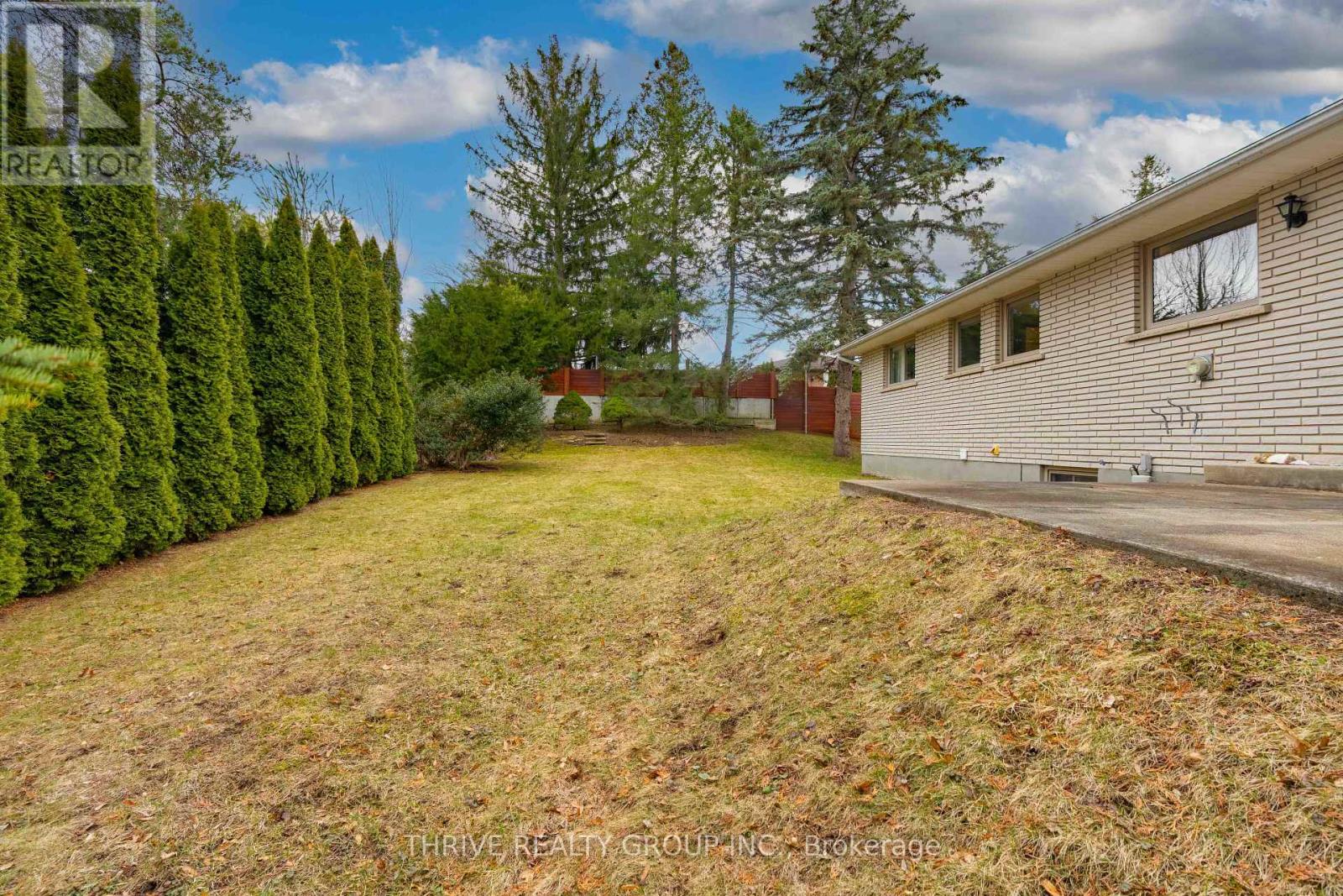 688 WESTMOUNT HILL DRIVE - 34