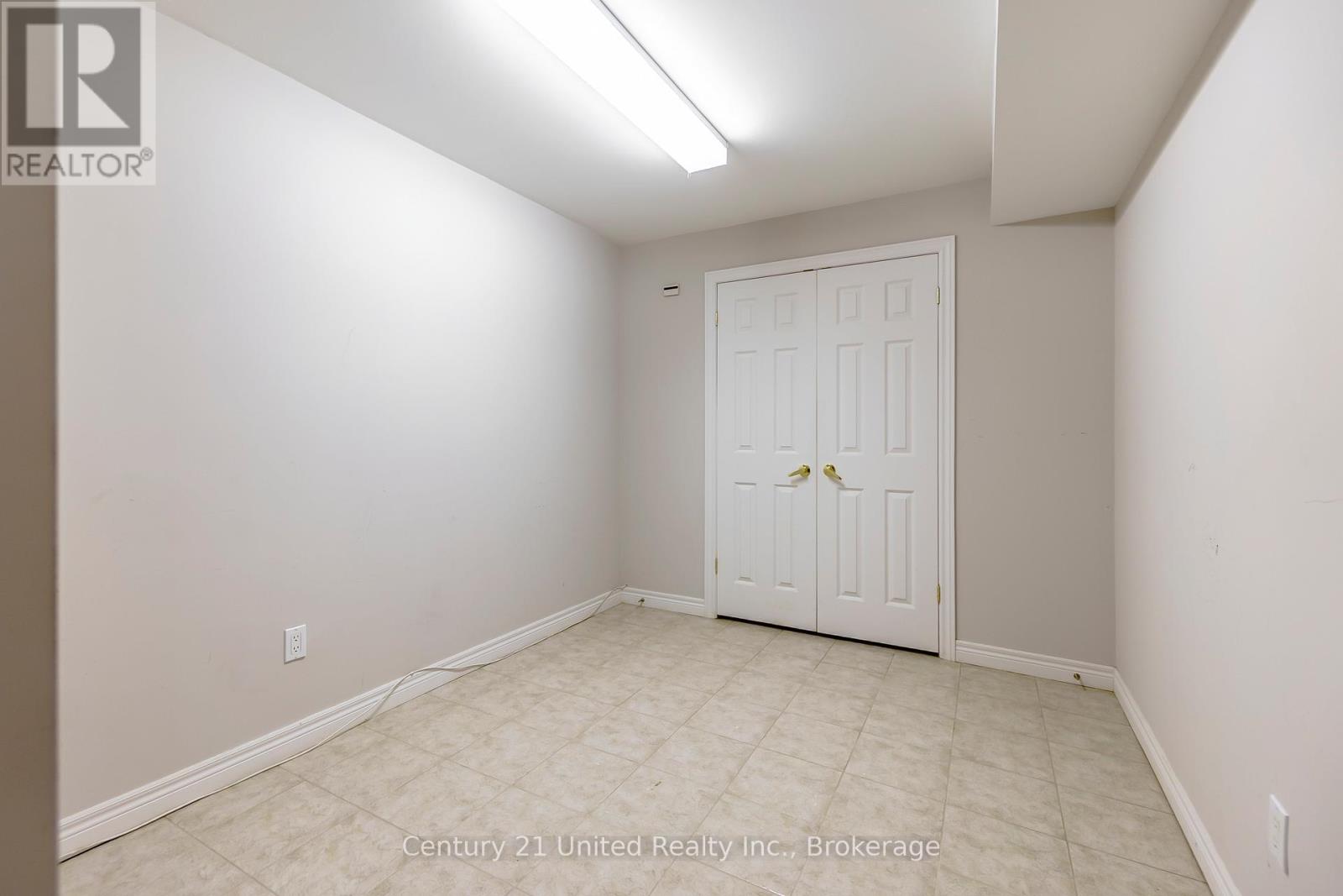 #12 1850 CHERRYHILL ROAD - 38