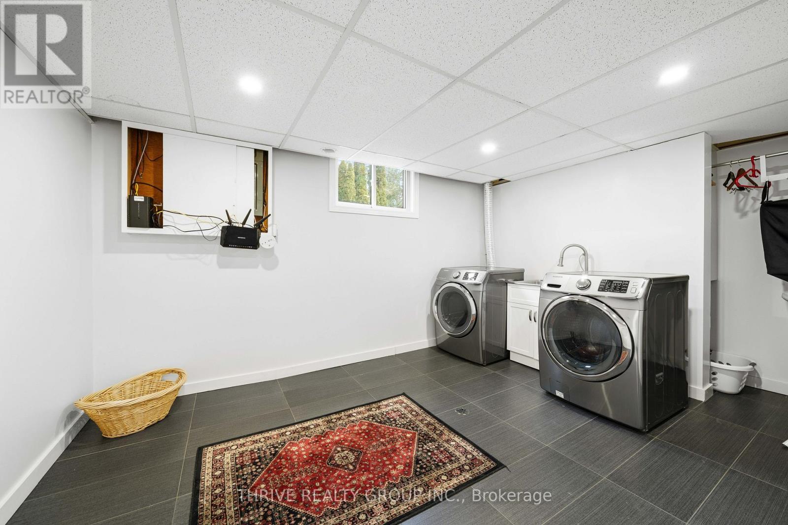 688 WESTMOUNT HILL DRIVE - 31