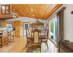 Family room - 1833 Eagle Lake Road, Dysart Et Al, ON K0M1S0 Photo 11
