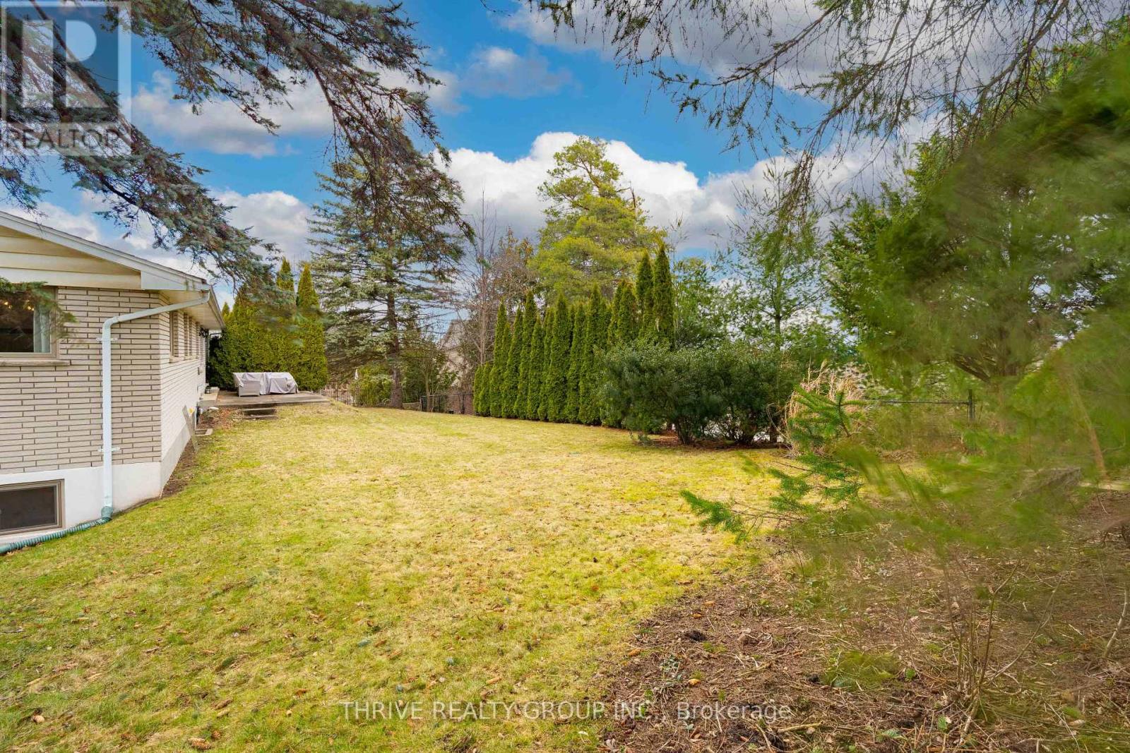 688 WESTMOUNT HILL DRIVE - 36