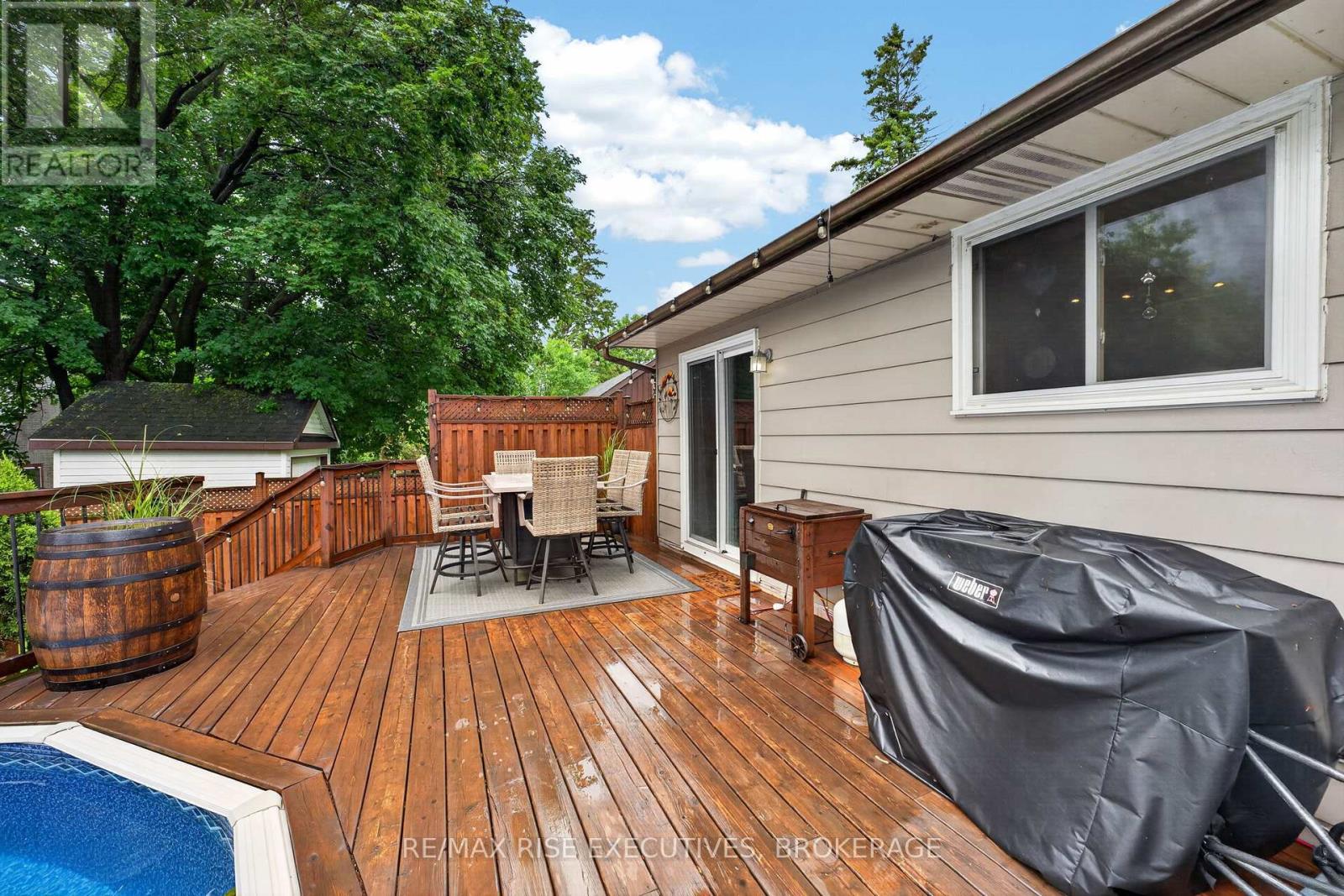 1560 VICTORIA STREET - 31