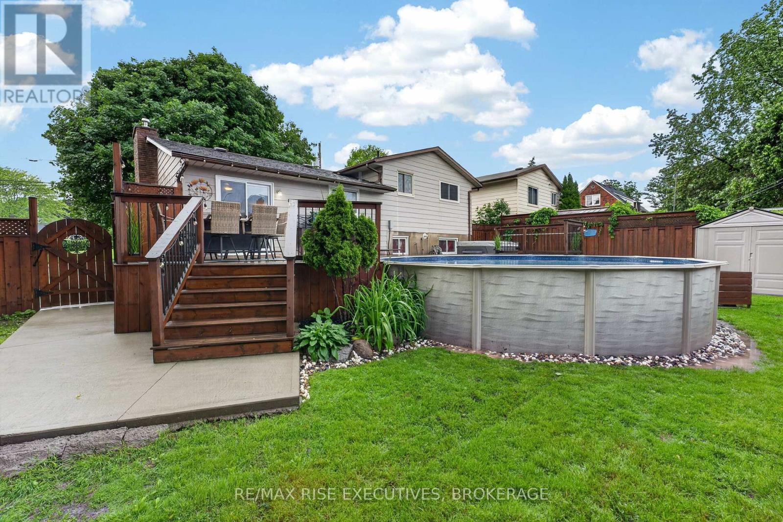 1560 VICTORIA STREET - 29